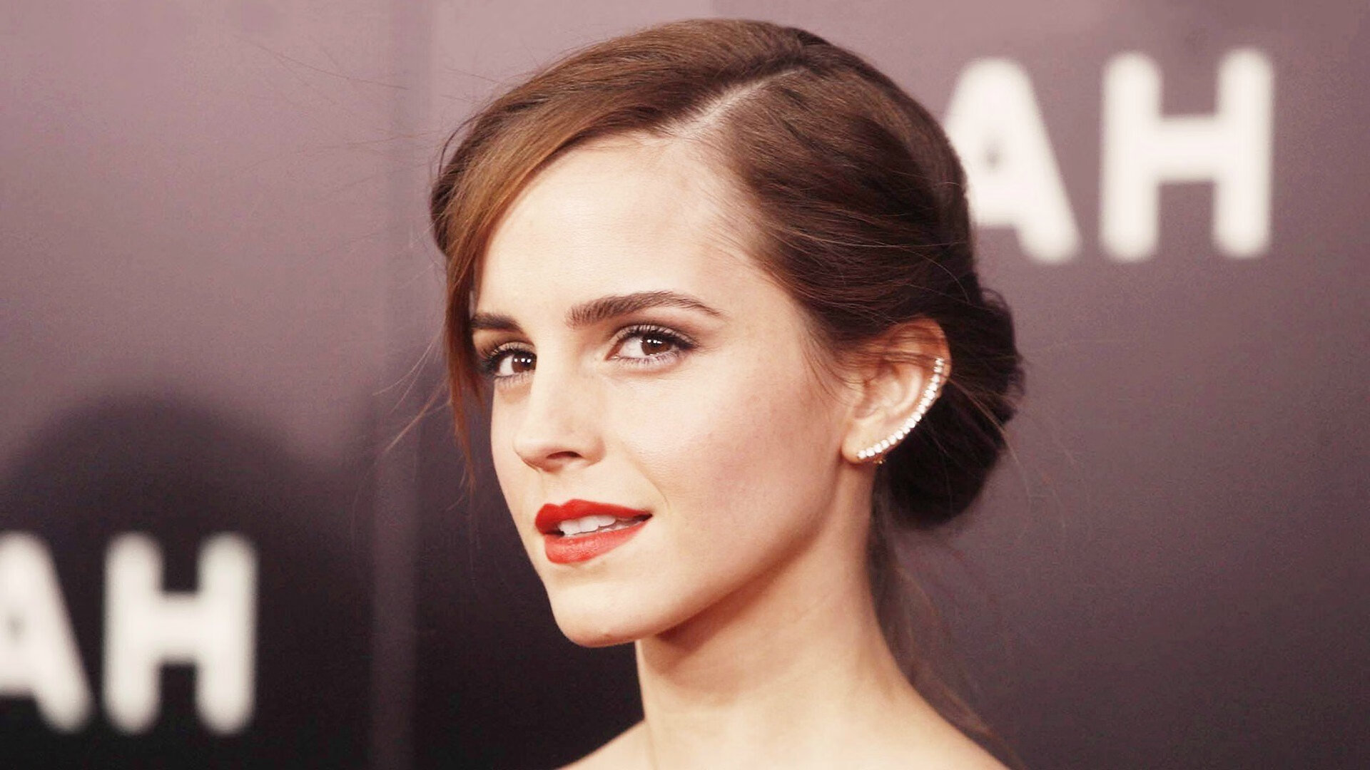 爱游戏平台-利物浦主场压制多特蒙德，绝杀成功晋级！，利物浦和多特