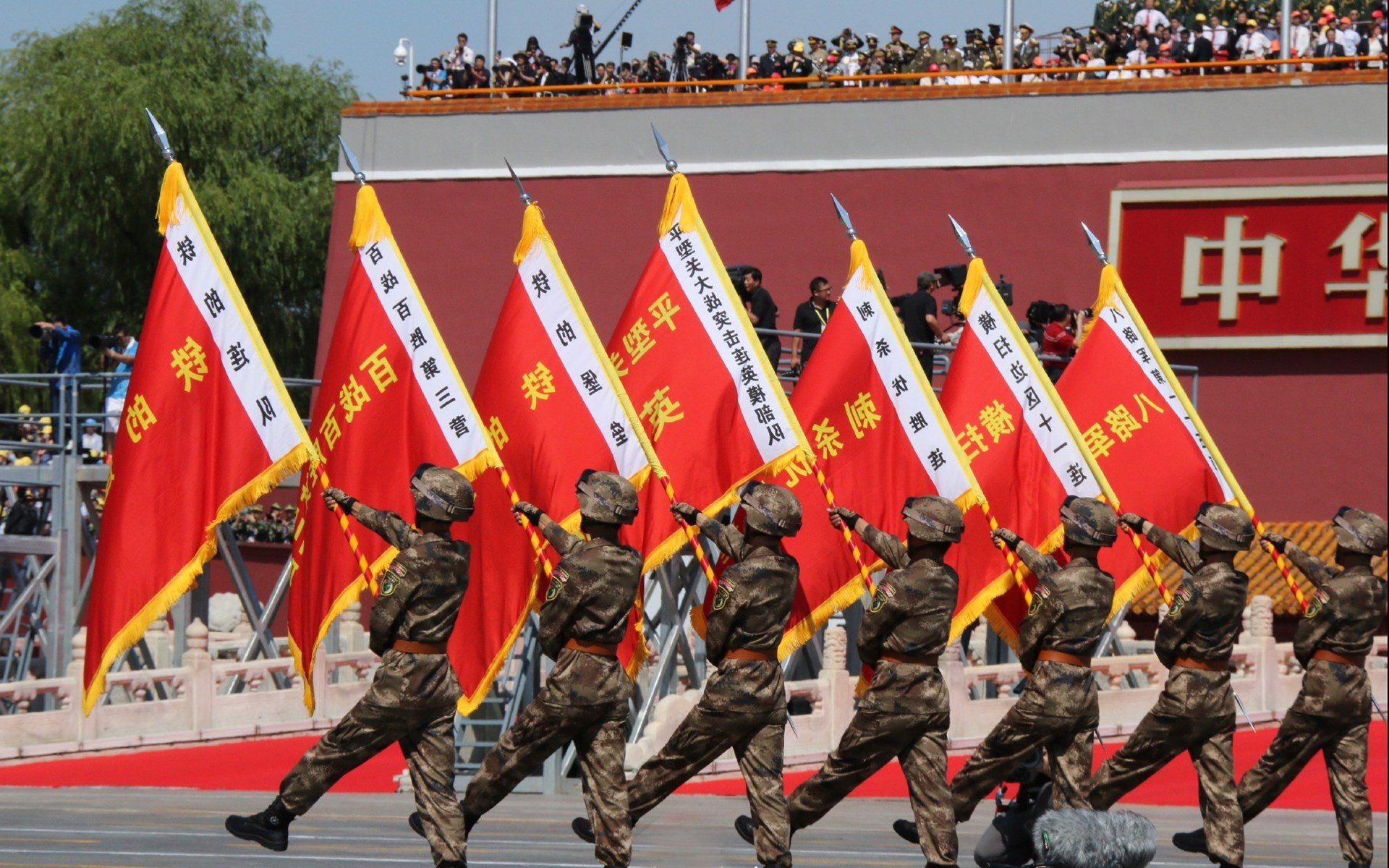 爱游戏下载-多特蒙德客场2-2战平柏林联合，错失胜利，多特蒙德对柏林联合集锦