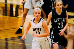 爱游戏 电竞-中国篮球青少年篮球普及与校园篮球发展策略，《中国青少年篮球训练教学大纲》