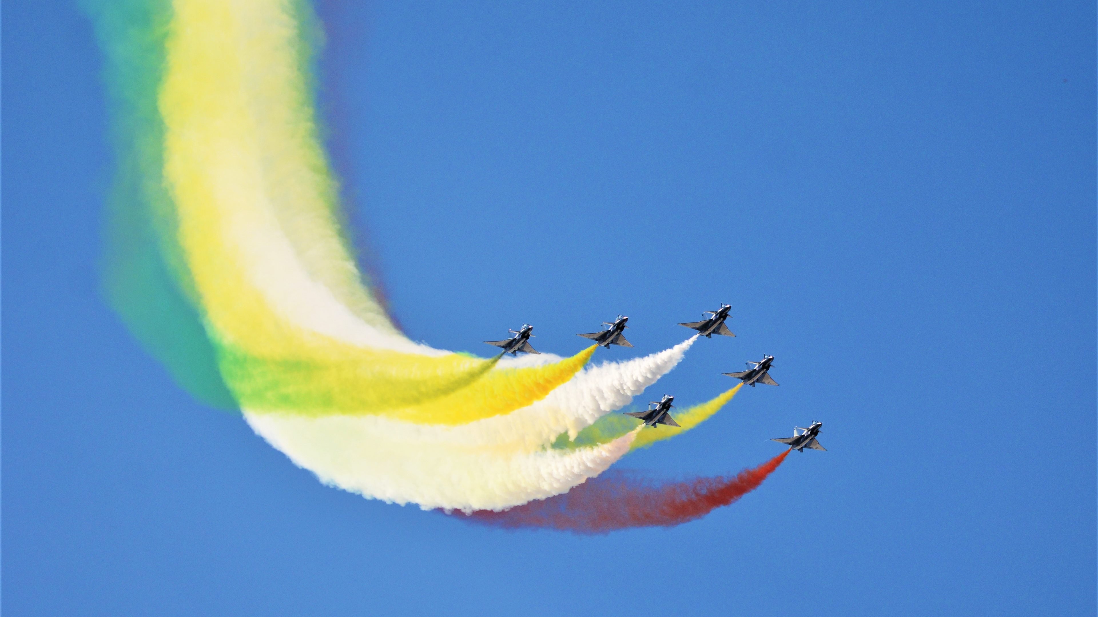 欧洲杯决胜瞬间：战术变革中的大逆转，欧洲杯决赛争议