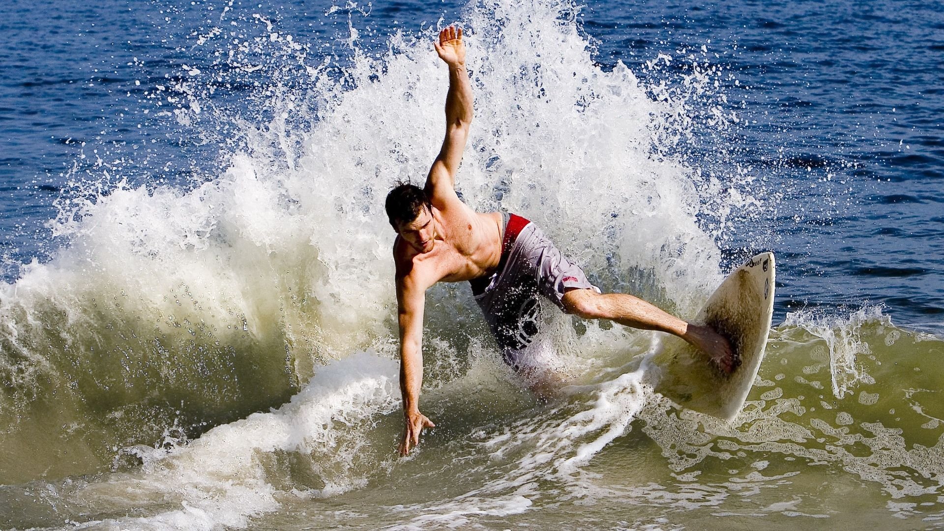 比赛初段设定节奏能否左右整场走势，在比赛中如果选手的基本节奏错误则该选手判为